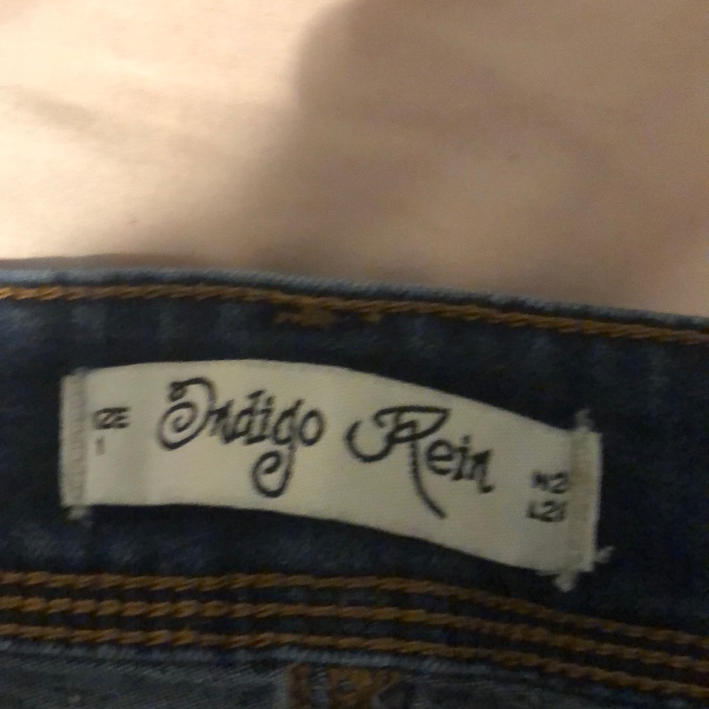 Jeans - Picture 2 of 3